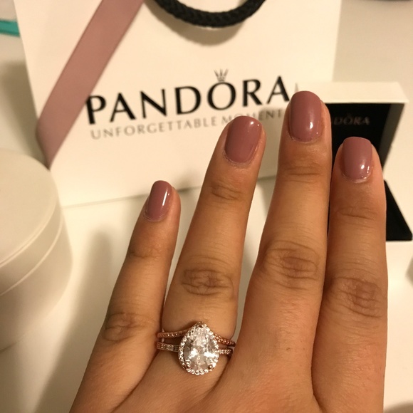Pandora Rose Radiant Teardrop Ring & Earrings Set - Picture 5 of 6